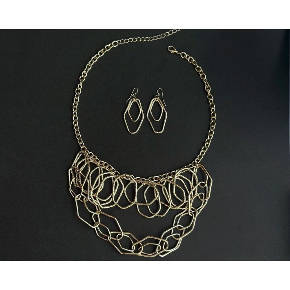 Fashion Jewelry set Bib geometric gold tone necklace 16” & drop dangle earrings - Picture 2 of 7